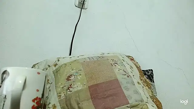 tomboyblue online show from February 24, 2025, 12:52 am