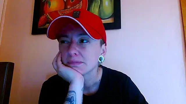 Snapshot of tomboyblue chatting on July 16, 2026, 10:27 pm tomboyblue online show from July 16, 2026, 10:27 pm