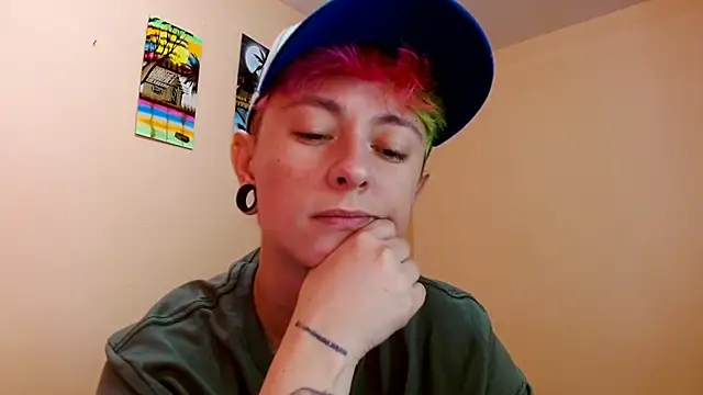 Snapshot of tomboyblue chatting on July 17, 2026, 9:08 pm tomboyblue online show from July 17, 2026, 9:08 pm