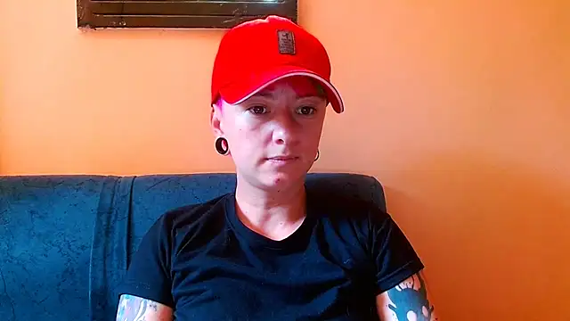 Snapshot of tomboyblue chatting on July 21, 2026, 3:36 pm tomboyblue online show from July 21, 2026, 3:36 pm