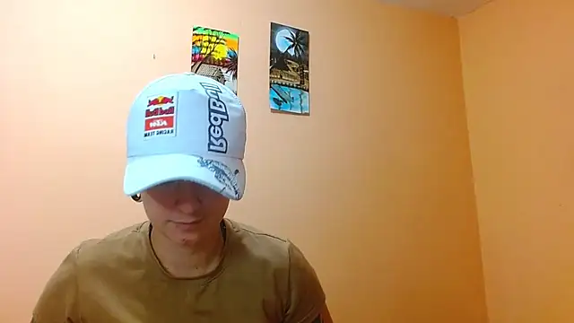 Snapshot of tomboyblue chatting on July 25, 2026, 5:32 pm tomboyblue online show from July 25, 2026, 5:32 pm