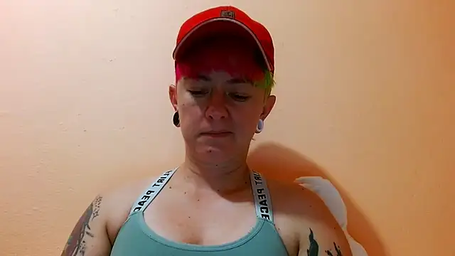 Snapshot of tomboyblue chatting on July 29, 2026, 2:37 pm tomboyblue online show from July 29, 2026, 2:37 pm
