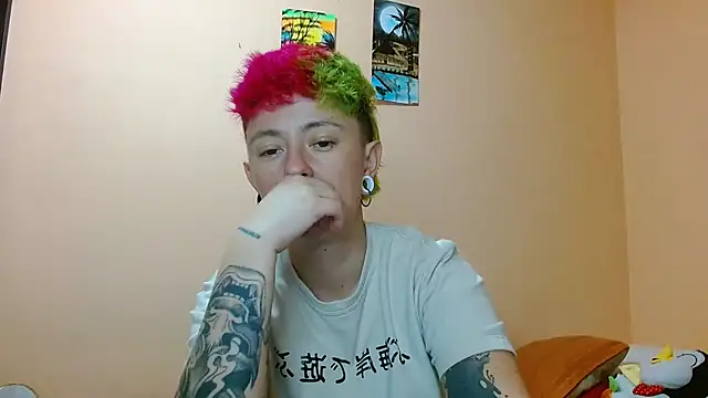Snapshot of tomboyblue chatting on August 2, 2026, 11:36 pm tomboyblue online show from August 2, 2026, 11:36 pm