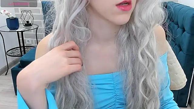 Snapshot of VanillaKelly chatting on November 13, 2025, 1:04 am VanillaKelly online show from November 13, 2025, 1:04 am