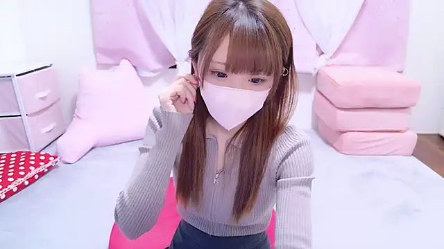 shihori s2 online show from March 11, 2025, 3:59 am