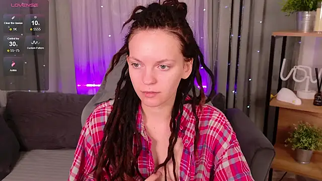 CoreyJane online show from September 18, 2025, 4:14 am