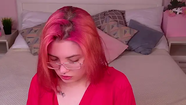 Snapshot of Lisa_Adam chatting on January 14, 2025, 4:04 am Lisa Adam online show from January 14, 2025, 4:04 am