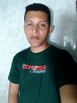 Snapshot of Fuenmayor40 chatting on December 15, 2025, 5:23 am Fuenmayor40 online show from December 15, 2025, 5:23 am