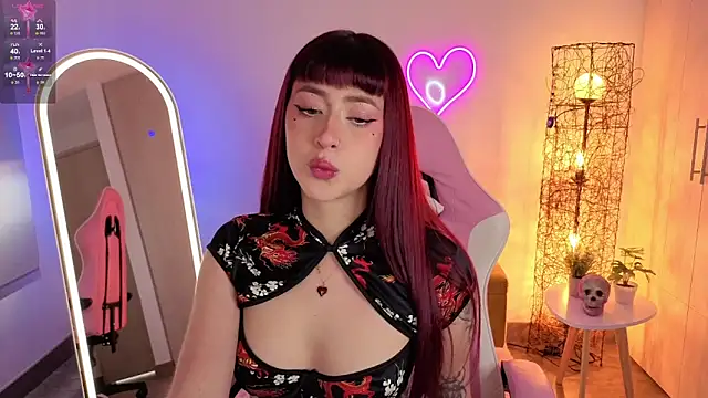 violet ch online show from June 19, 2026, 7:28 pm
