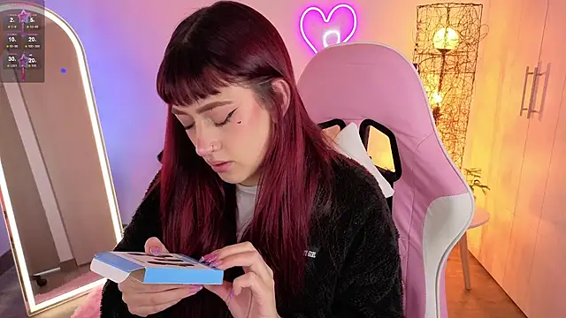 violet ch online show from June 20, 2026, 8:22 pm