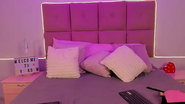 SophieGomez22 online show from March 11, 2026, 11:49 am