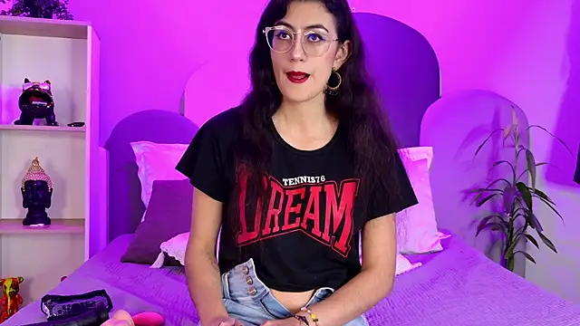 SophieGomez22 online show from April 25, 2026, 11:13 am