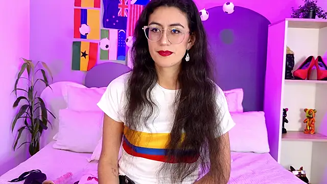 SophieGomez22 online show from June 27, 2026, 11:37 am