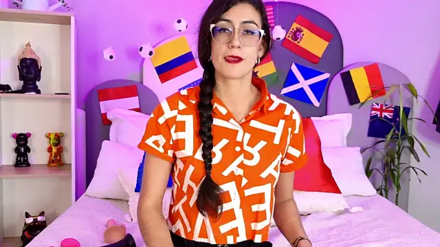SophieGomez22 online show from July 4, 2026, 11:49 am