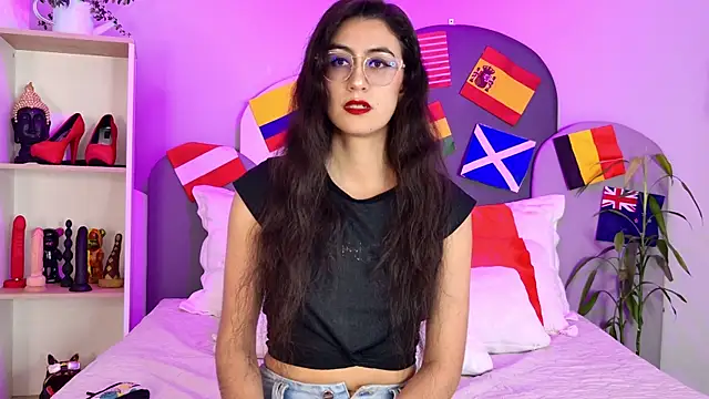 SophieGomez22 online show from July 14, 2026, 11:38 am