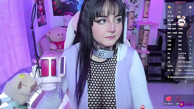 MaddyFooxx online show from July 11, 2026, 10:44 pm