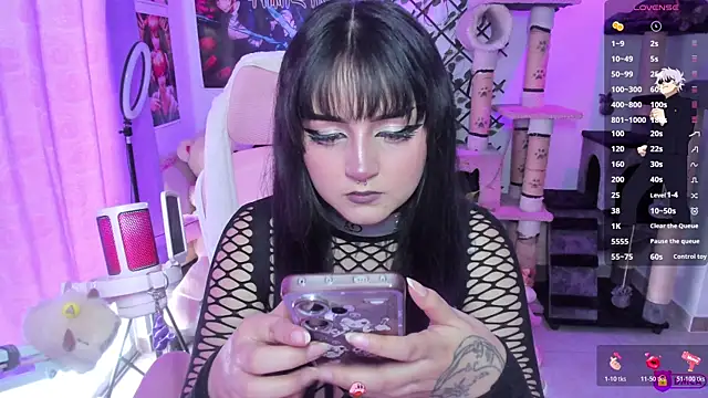 MaddyFooxx online show from July 12, 2026, 10:45 pm