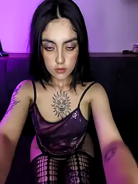 Mazikeen-- online show from December 18, 2025, 11:33 pm