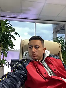 DanielGomez9 online show from December 28, 2024, 10:44 pm