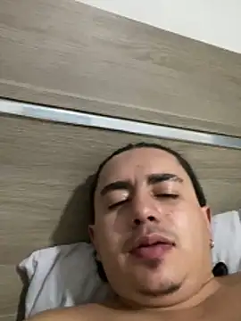 DanielGomez9 online show from March 7, 2026, 5:26 am