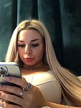 Snapshot of Russian_Ava chatting on October 14, 2025, 6:31 pm Russian Ava online show from October 14, 2025, 6:31 pm