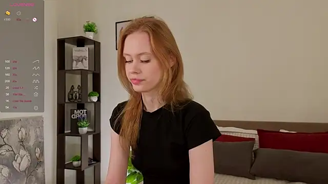 Snapshot of TaraSims chatting on September 20, 2025, 11:28 pm TaraSims online show from September 20, 2025, 11:28 pm