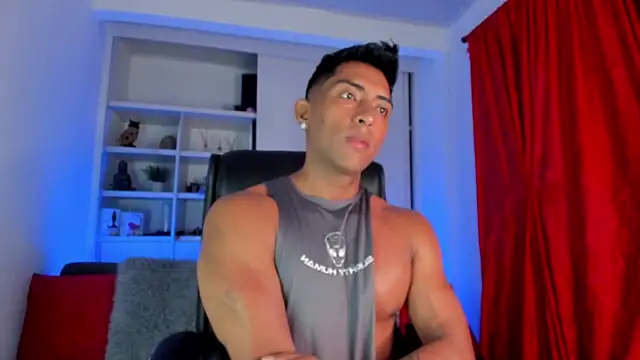 Couple muscle1 online show from December 2, 2024, 1:24 pm