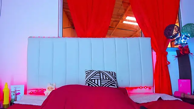 caro lyne  online show from November 28, 2025, 4:31 pm