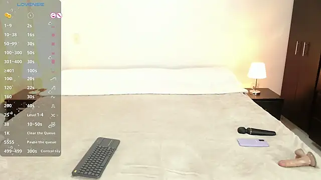 Snapshot of crissticutte chatting on January 19, 2025, 4:12 am crissticutte online show from January 19, 2025, 4:12 am