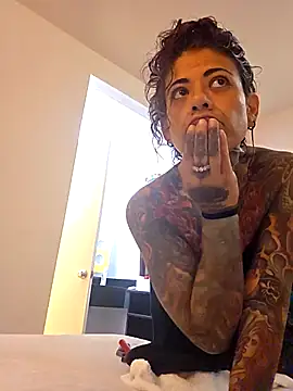 inkdbabz 33 online show from September 27, 2025, 2:05 am