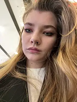 Snapshot of Holy_Tereza chatting on December 4, 2024, 3:10 pm Holy Tereza online show from December 4, 2024, 3:10 pm