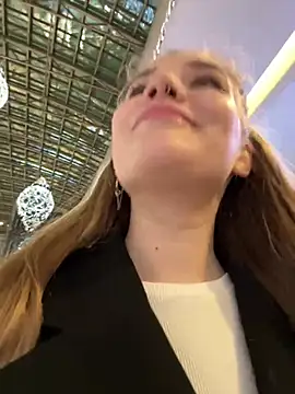 Snapshot of Holy_Tereza chatting on December 15, 2024, 3:09 pm Holy Tereza online show from December 15, 2024, 3:09 pm