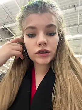 Snapshot of Holy_Tereza chatting on December 20, 2024, 6:13 pm Holy Tereza online show from December 20, 2024, 6:13 pm