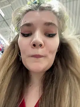 Snapshot of Holy_Tereza chatting on December 24, 2024, 3:37 pm Holy Tereza online show from December 24, 2024, 3:37 pm