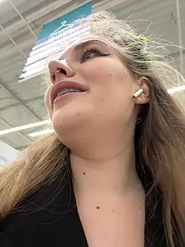 Snapshot of Holy_Tereza chatting on December 25, 2024, 6:41 pm Holy Tereza online show from December 25, 2024, 6:41 pm