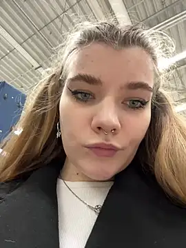 Snapshot of Holy_Tereza chatting on January 5, 2025, 3:23 pm Holy Tereza online show from January 5, 2025, 3:23 pm