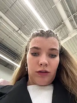 Snapshot of Holy_Tereza chatting on February 25, 2025, 3:16 pm Holy Tereza online show from February 25, 2025, 3:16 pm