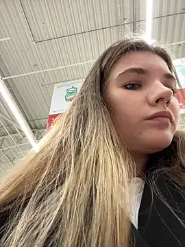 Snapshot of Holy_Tereza chatting on March 9, 2025, 3:16 pm Holy Tereza online show from March 9, 2025, 3:16 pm