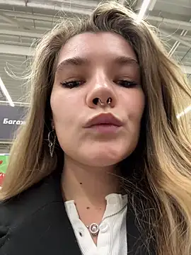 Snapshot of Holy_Tereza chatting on March 15, 2025, 2:55 pm Holy Tereza online show from March 15, 2025, 2:55 pm