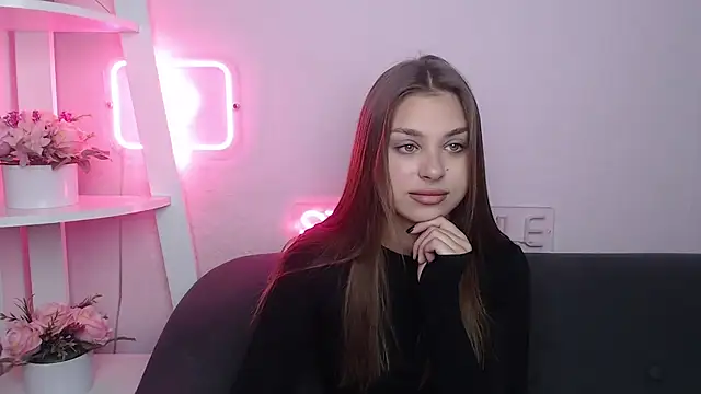 MilanaAngelAs online show from October 4, 2025, 4:43 am