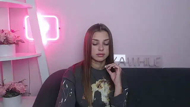 MilanaAngelAs online show from November 23, 2025, 9:53 am