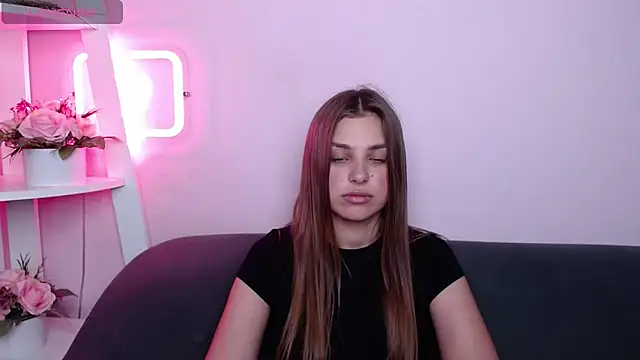 MilanaAngelAs online show from June 20, 2026, 4:54 pm