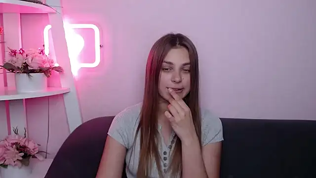 MilanaAngelAs online show from June 27, 2026, 1:06 pm
