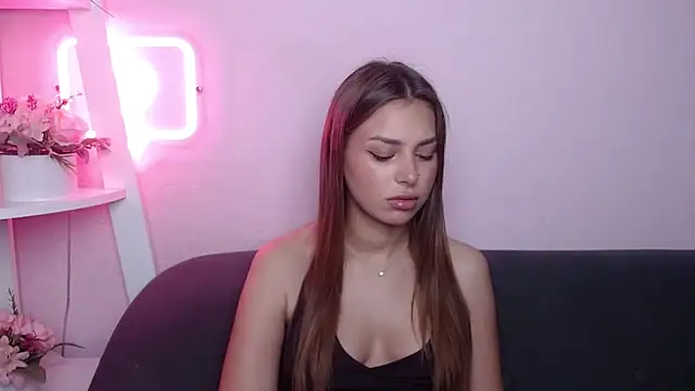 MilanaAngelAs online show from July 19, 2026, 4:49 am