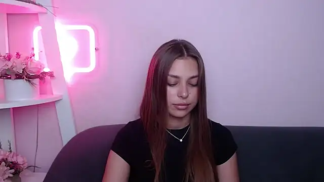 MilanaAngelAs online show from July 20, 2026, 10:39 am