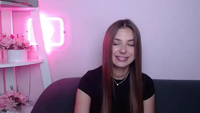 MilanaAngelAs online show from July 26, 2026, 4:42 am