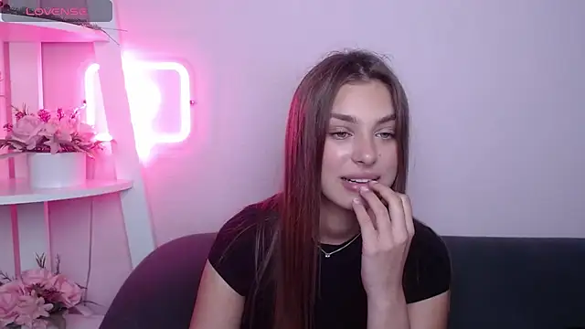 MilanaAngelAs online show from July 30, 2026, 4:44 am