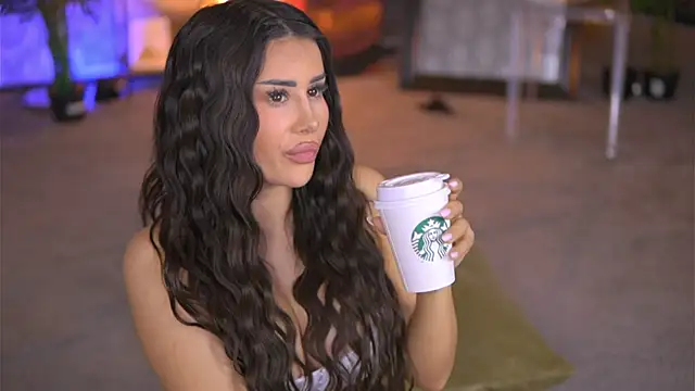 EvaZane online show from January 27, 2025, 3:18 pm