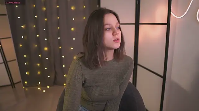 Addelin Moon online show from January 19, 2025, 5:07 pm