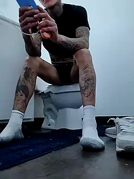 Snapshot of Papinine6 chatting on November 26, 2025, 4:24 am Papinine6 online show from November 26, 2025, 4:24 am